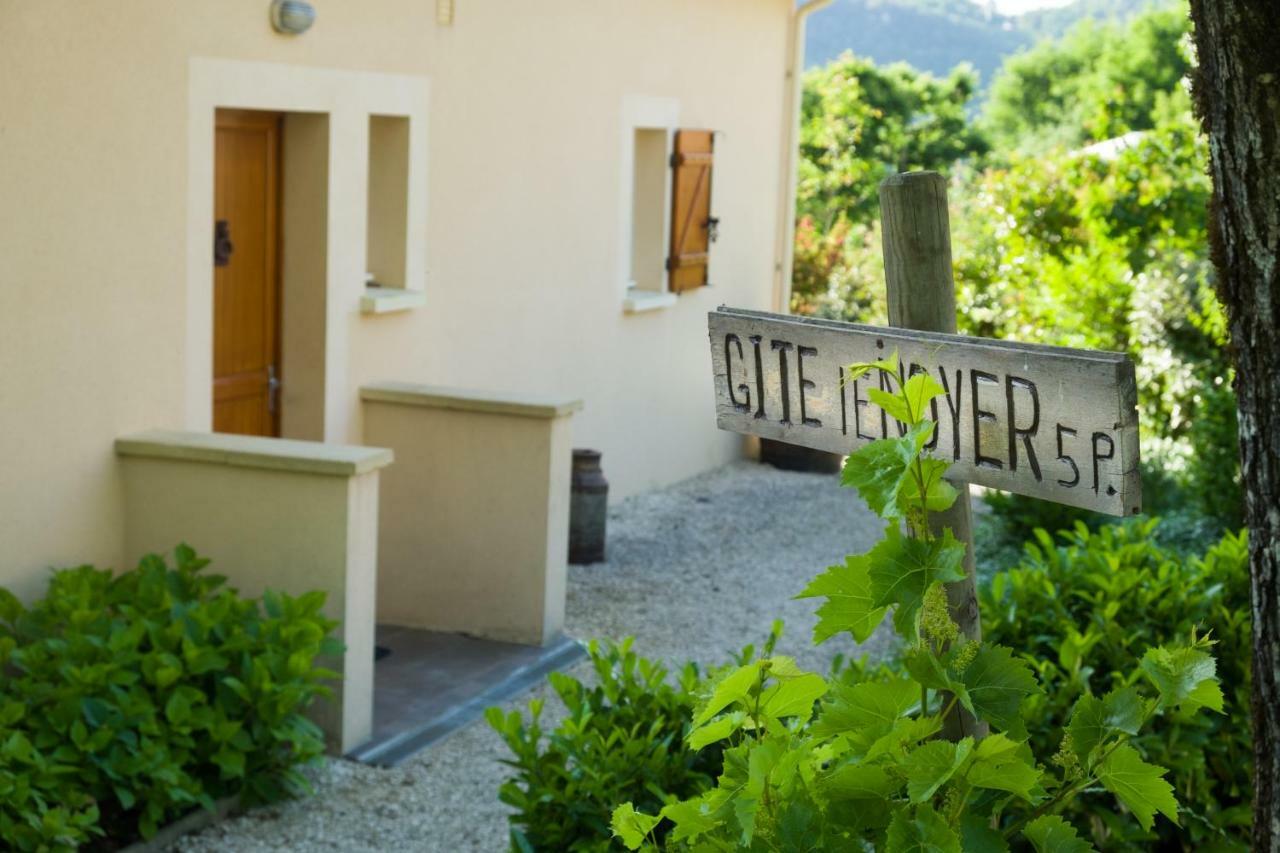 Gite Le Noyer - L'Ancien Vignoble Saint-Julien-de-Lampon Екстериор снимка